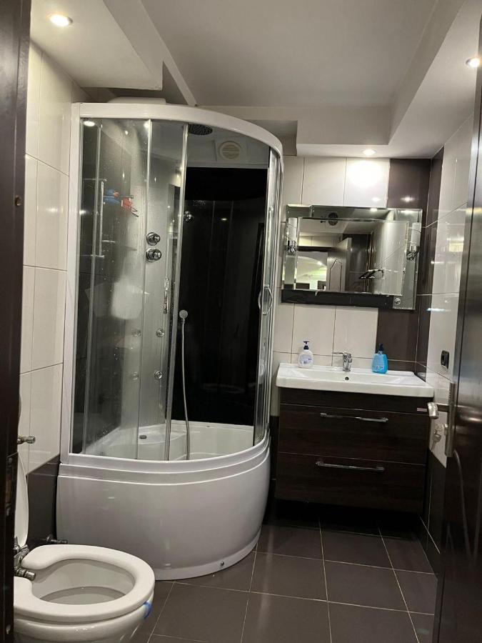 Apartament Mattias Кэлимэнешти Экстерьер фото