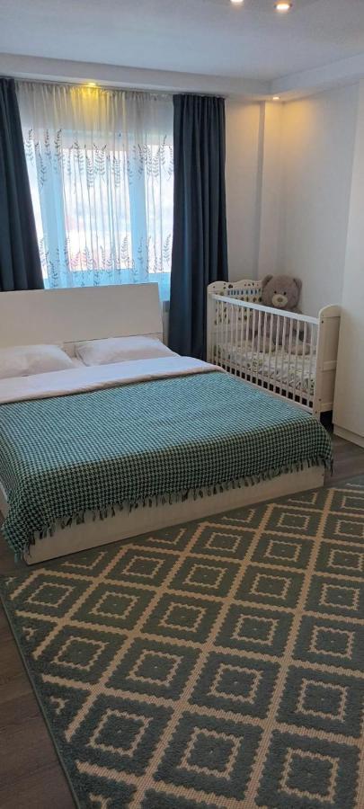 Apartament Mattias Кэлимэнешти Экстерьер фото